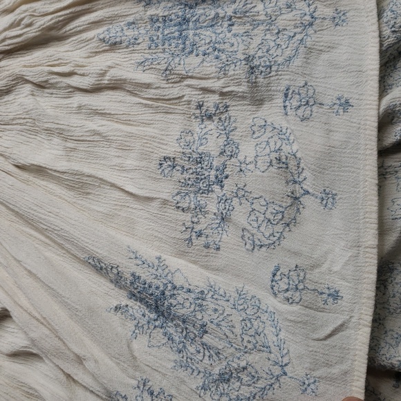 American Eagle Floral Embroidered Dolman Sleeves Babydoll Top Size L Fairy Lacey - Picture 15 of 16